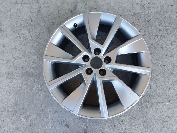 Skoda Kamiq (2019 - ) 658601025D Легкосплавный колесный диск R17 — фото 1