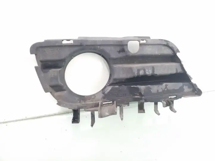 Opel Vectra   905500009 Нижняя решётка (из трех частей)