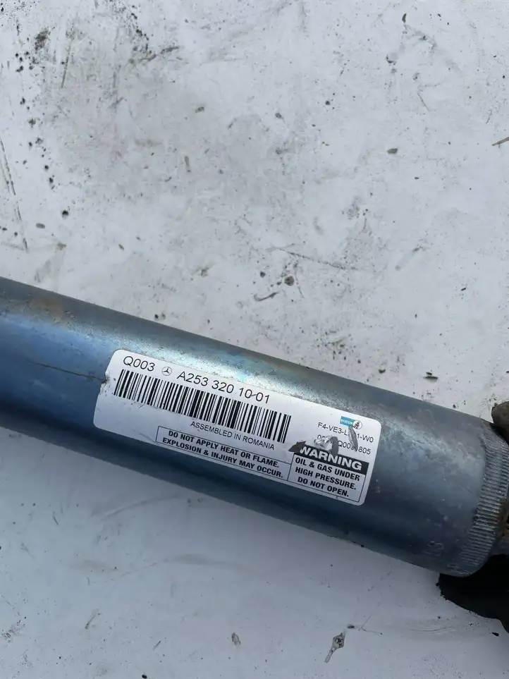 Mercedes-Benz GLC X253/C253 (2015 - )  2533201001 Задний амортизатор с пружиной