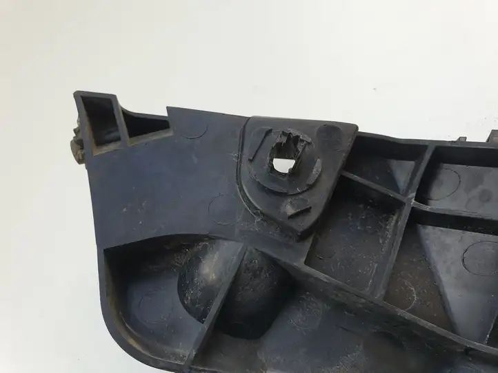 Toyota RAV 4 (XA40)   5253642070 Передний держатель бампера
