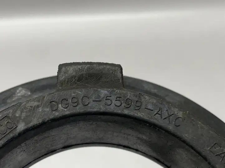 Ford Mustang VI   DG9C5599AXC Другая часть задней подвески
