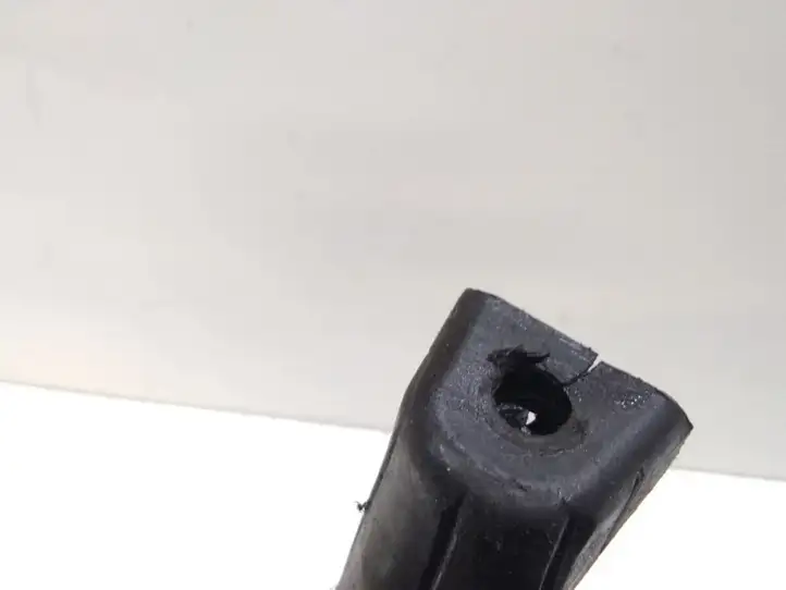 Lexus IS 220D-250-350 (2005 - 2010) 5379653020 Крышка двигателя декоративная — фото 2
