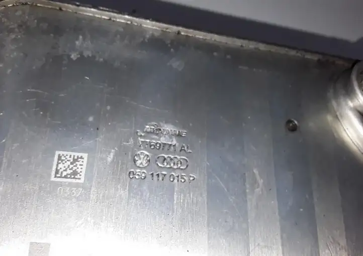 Audi Q5 SQ5 (2008 - 2012) 7769771A Радиатор масла двигателя — фото 5