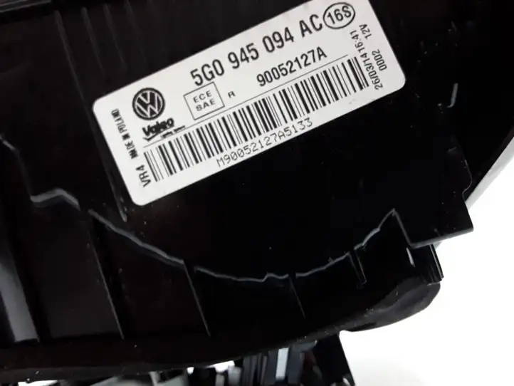 Volkswagen Golf VII (2013 - 2019) Задний фонарь в крышке багажника — фото 4