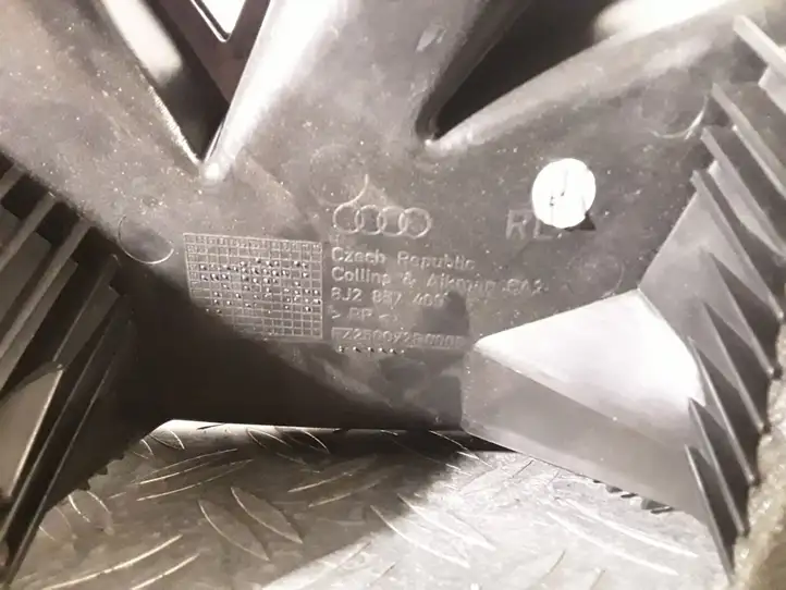Audi TT TTS Mk2 (2010 - 2014) 8J2857409 Воздуховоды системы отопления/климатики — фото 4