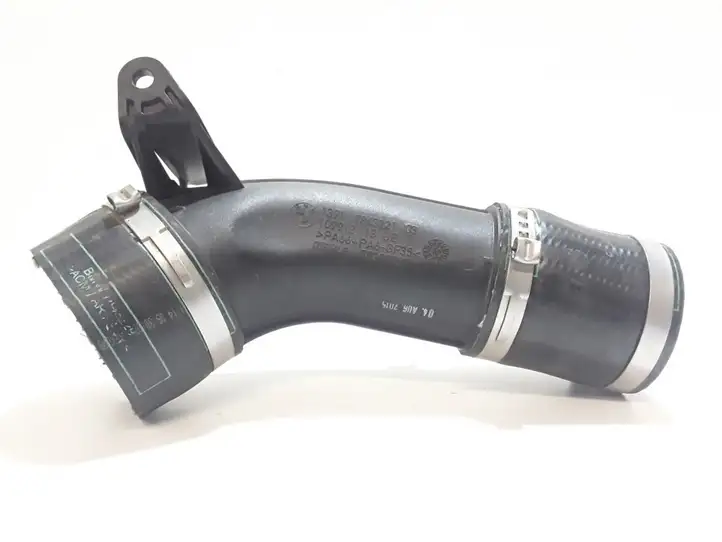 BMW M6 F06/F12/F13 (2012 - 2018) 13717843221 Трубка подачи воздуха — фото 1