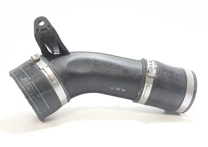BMW M6 F06/F12/F13 (2012 - 2018) 13717843221 Трубка подачи воздуха — фото 8