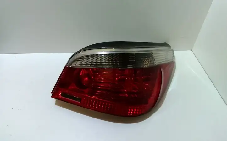 BMW 5 E60 E61 (2004 - 2010) 6910768 Задний фонарь в кузове — фото 1