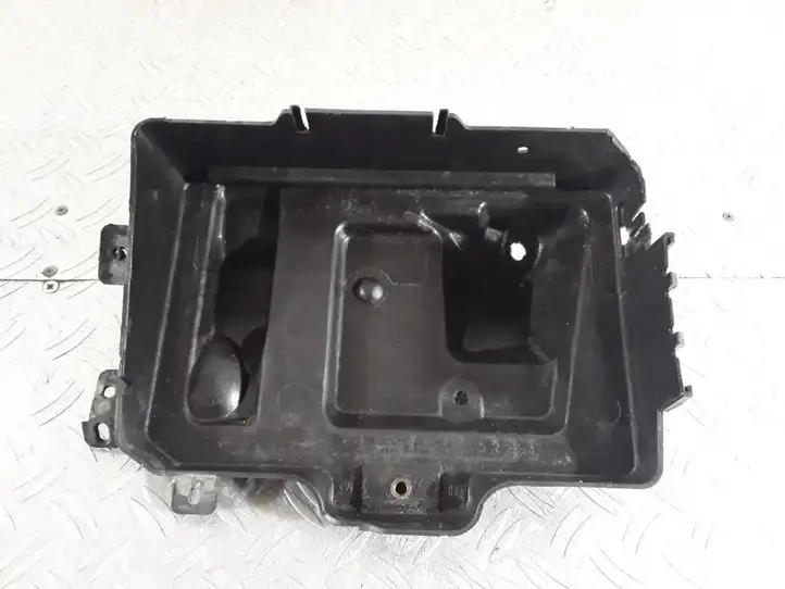 Opel Zafira B (2003 - 2006) 13234223 Площадка аккумулятора — фото 3
