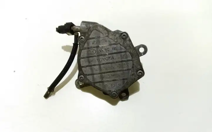 Toyota Avensis T250 (2003 - 2006) 12090779 Вакуумный насос — фото 2