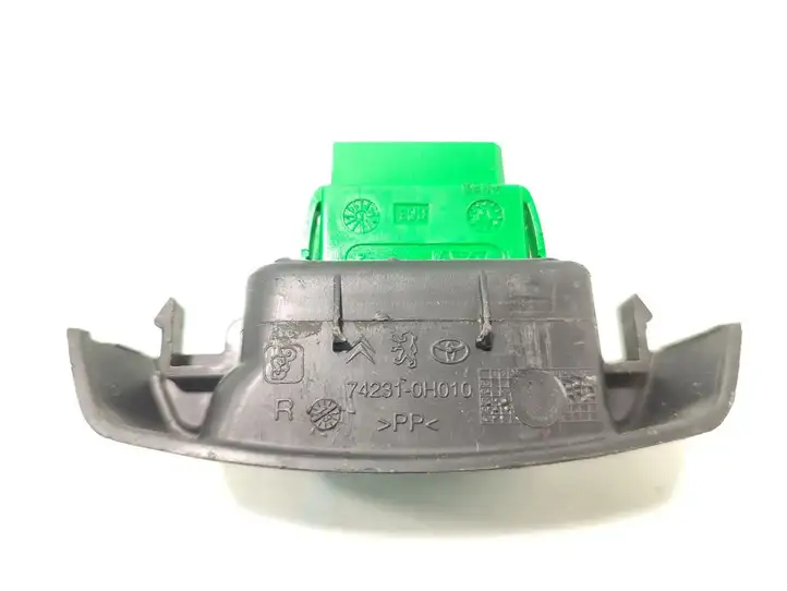 Peugeot 107 (2012 - 2015) 74231-0H010 Блок кнопок стеклоподъемников — фото 6
