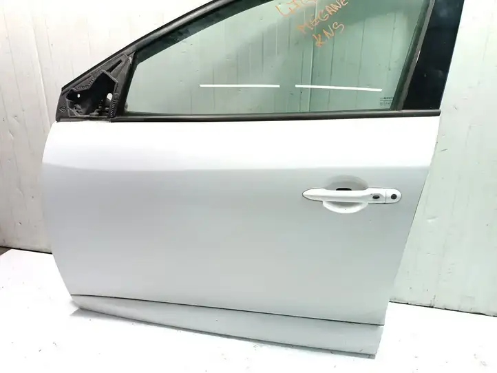 Renault Megane III (2009 - 2016) Дверь — фото 3