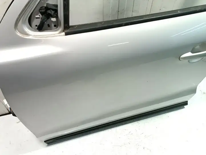 Hyundai Santa Fe (2005 - 2009) Дверь — фото 2