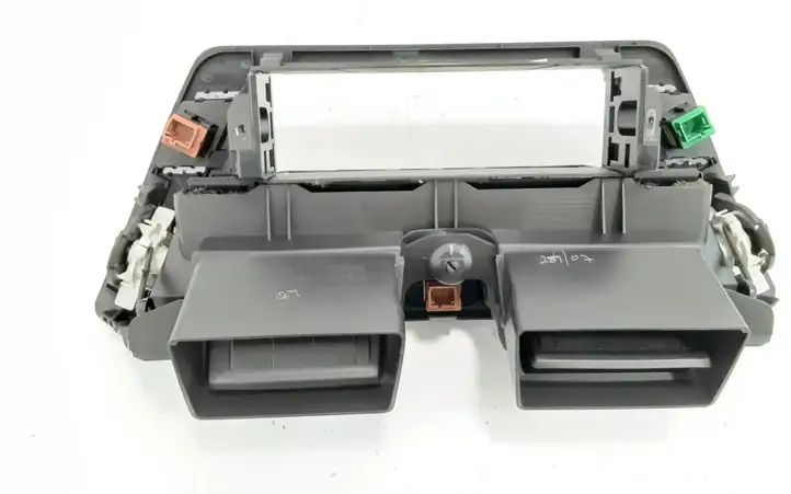 Citroen C4 I Picasso (2006 - 2013) 9685325780 Центральный воздушный дефлектор — фото 4
