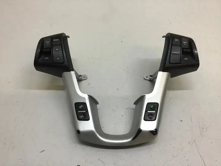 Kia Sorento (2009 - 2014) 967202P1001 Кнопки на рулевом колесе — фото 1