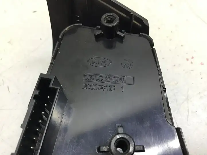 Kia Sorento (2009 - 2014) 967202P1001 Кнопки на рулевом колесе — фото 3