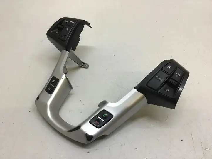Kia Sorento (2009 - 2014) 967202P1001 Кнопки на рулевом колесе — фото 9