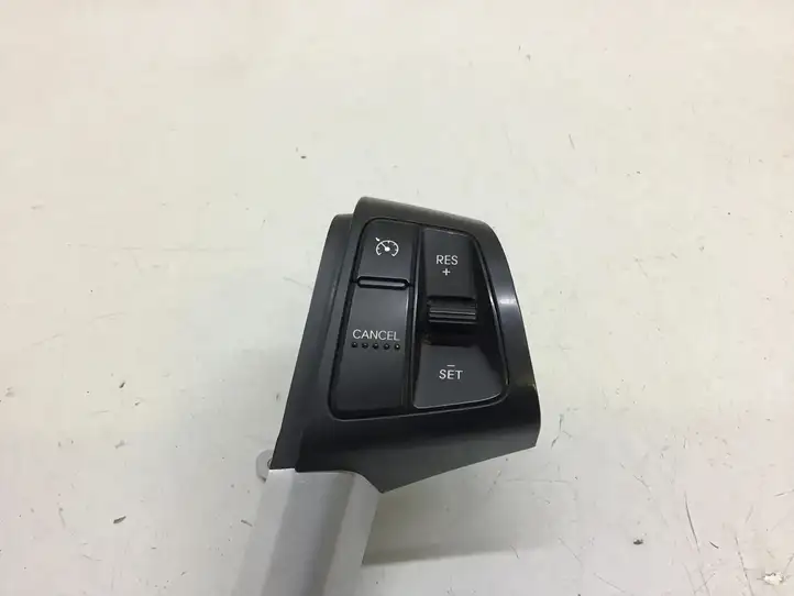 Kia Sorento (2009 - 2014) 967202P1001 Кнопки на рулевом колесе — фото 19