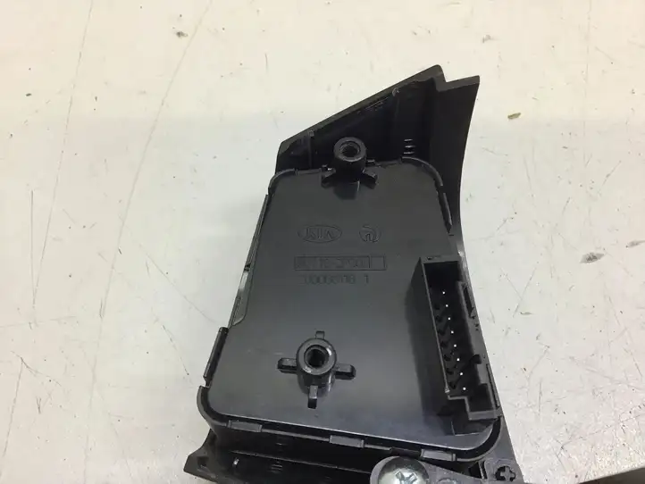 Kia Sorento (2009 - 2014) 967202P1001 Кнопки на рулевом колесе — фото 20