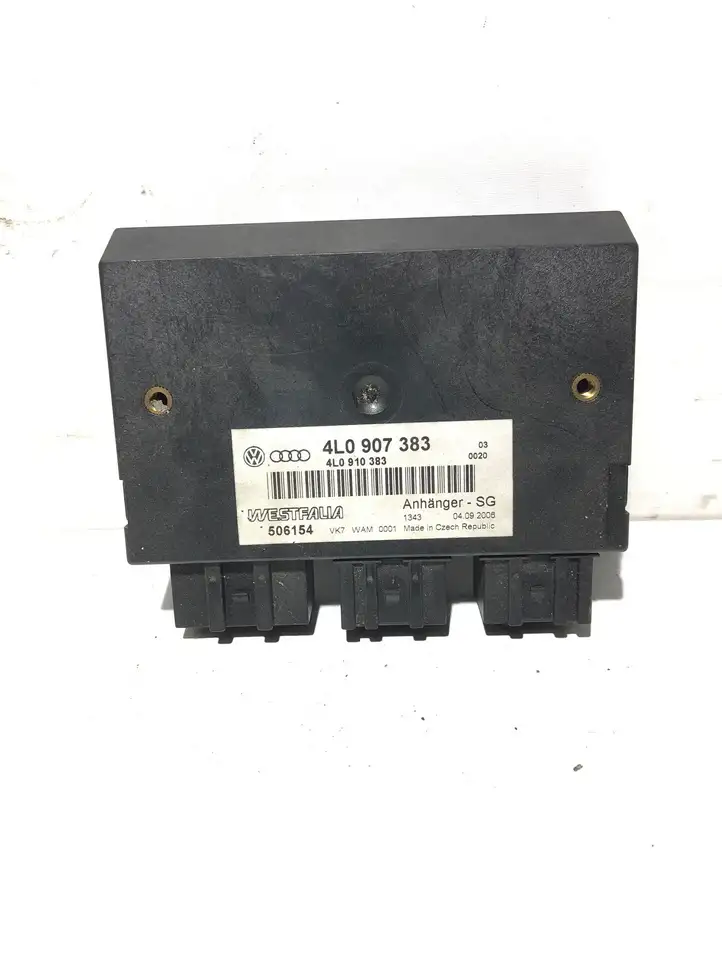 Audi Q7 4L (2005 - 2009) 4L0907383 Реле крюка для прицепа — фото 1