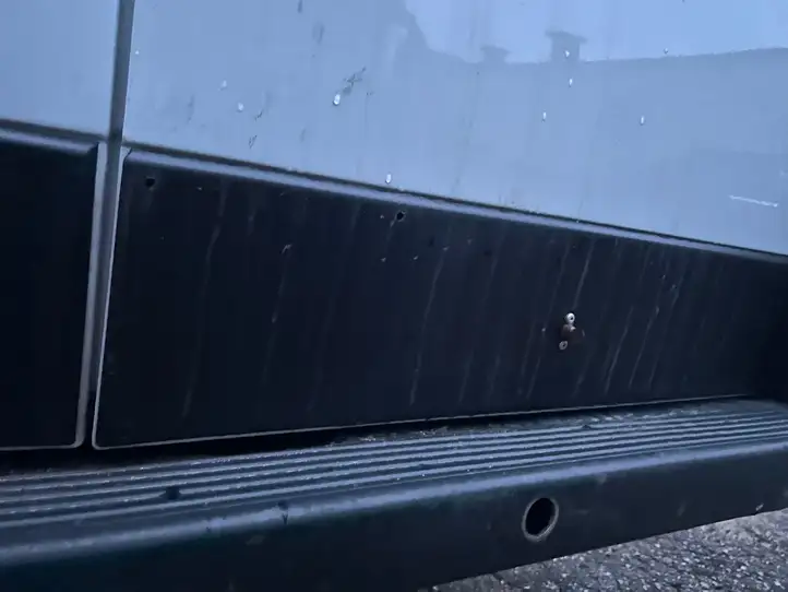 Peugeot Boxer (2015 - ) Молдинги двери багажника — фото 2