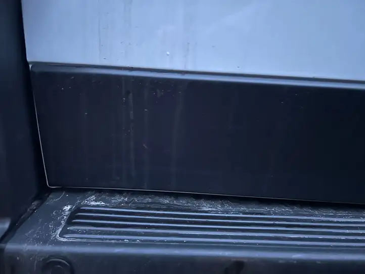 Peugeot Boxer (2015 - ) Молдинги двери багажника — фото 2
