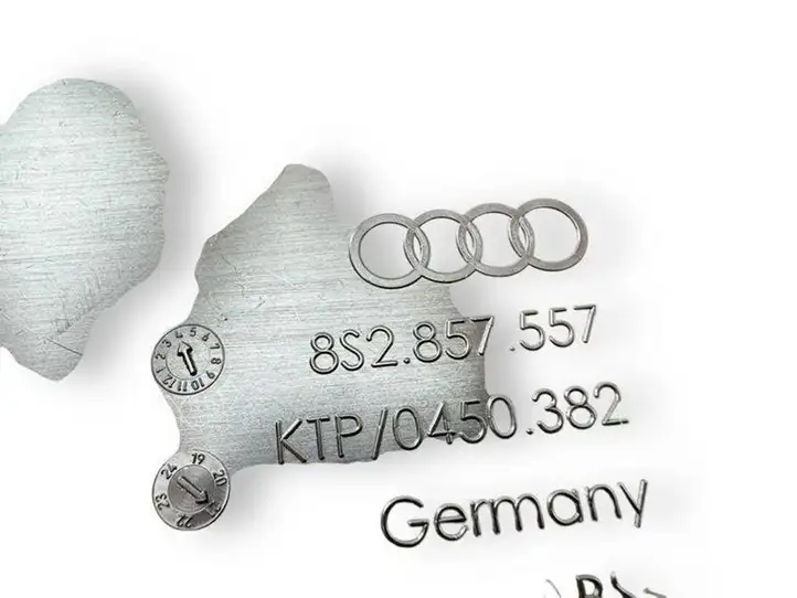 Audi TT TTS RS Mk3 8S (2018 - ) 8S2857557 Обшивка бардачка — фото 6