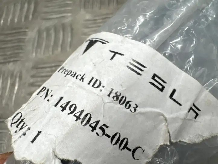 Tesla Model Y (2019 - 2024) 149404500C Кронштейн заднего бампера — фото 2