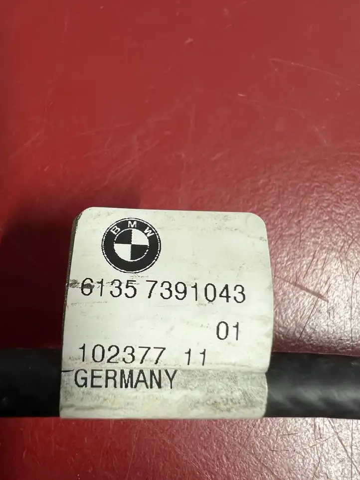 BMW X3 G01 (2018 - 2024) 7391043 Датчик открытия крышки багажника — фото 2