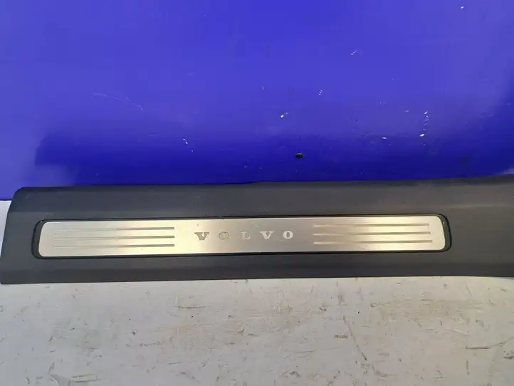 Volvo XC90 (2014 - 2019) 31463782 Отделка переднего порога — фото 2