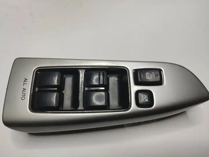 Toyota Land Cruiser (J120) (2002 - 2009) 8404060053 Блок кнопок стеклоподъемников — фото 1