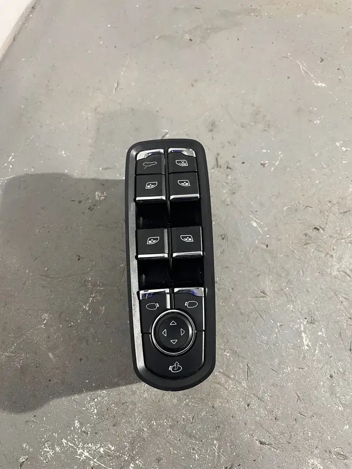 Porsche Macan (95B) (2019 - ) 7PP959858AH Кнопка стеклоподъемников — фото 1
