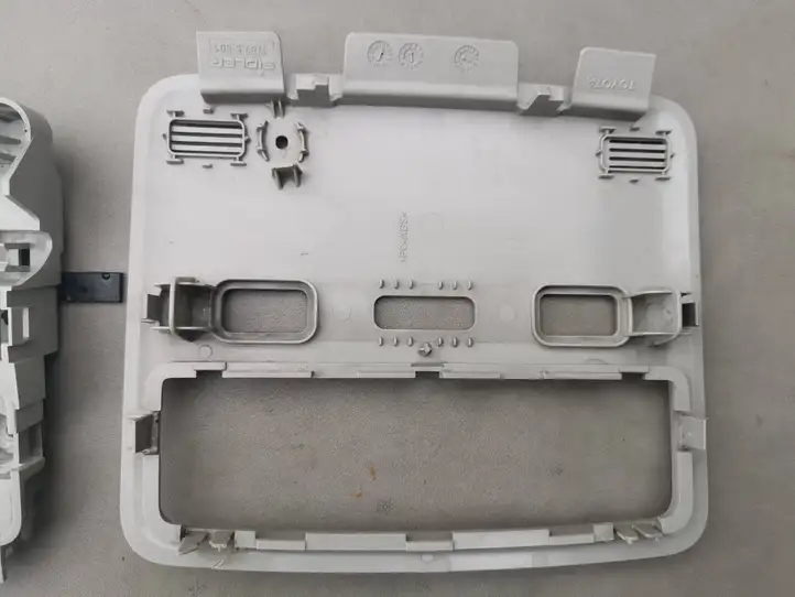 Toyota Avensis T250 (2006 - 2009) 17670010 Передняя подсветка — фото 6
