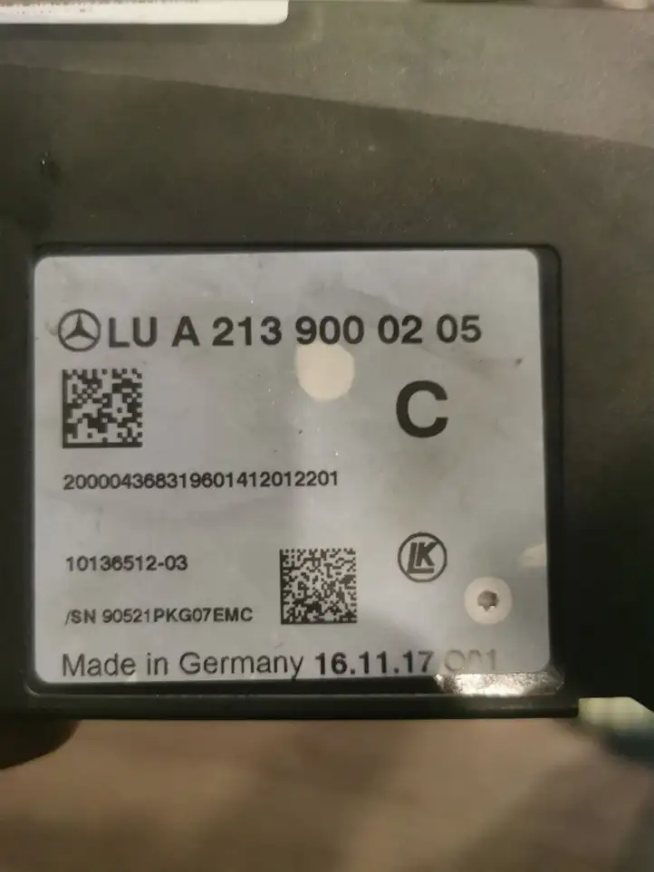 Mercedes-Benz E W213 (2016 - ) A2139000205 Блок управления зажиганием — фото 3