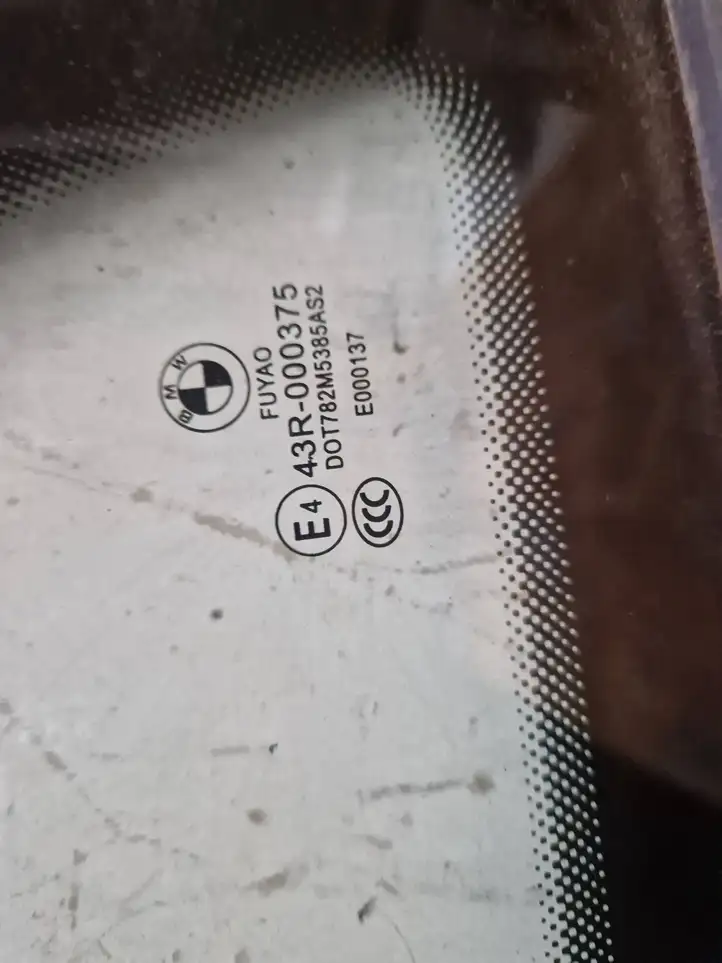 BMW 8 G15 (2018 - ) 51377424836 Боковое стекло в середине кузова — фото 4
