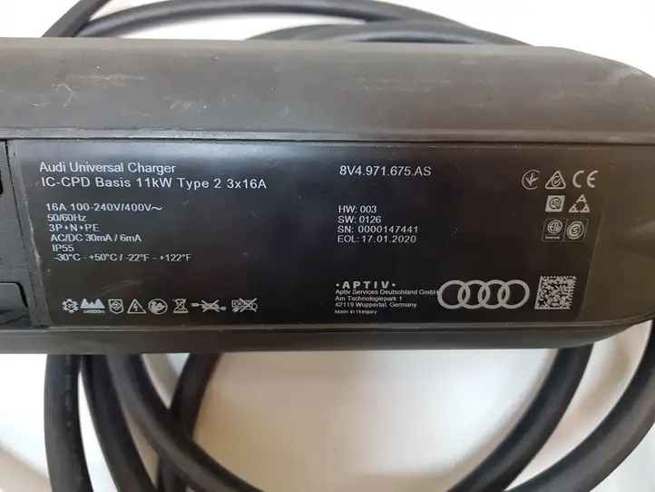 Audi e-tron (2018 - ) 8V4971675AS Кабель для зарядки электромобилей — фото 9