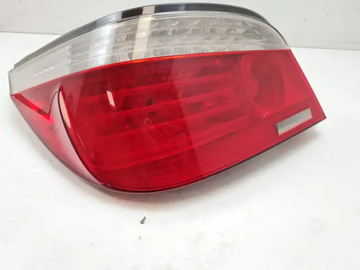 BMW 5 E60 E61 (2004 - 2010) 7177701 Задний фонарь в кузове — фото 4