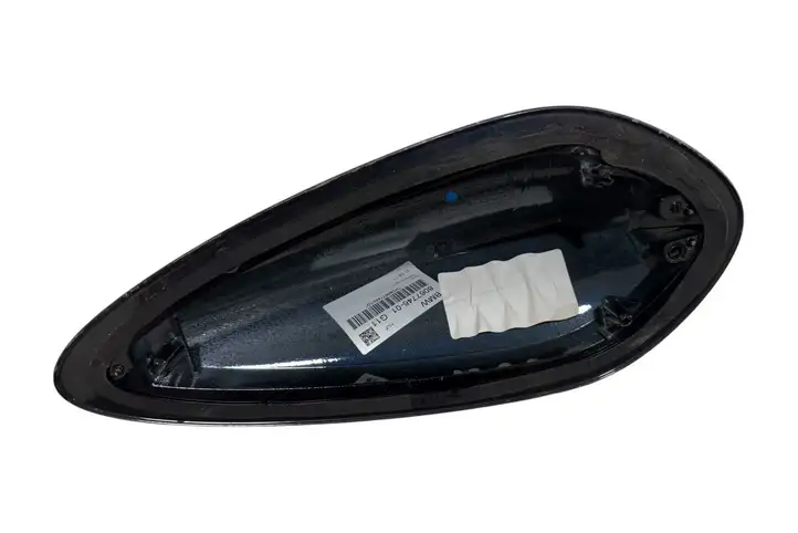 BMW 5 G30 G31 (2016 - ) 806774601 Крышка GPS-антенны — фото 4