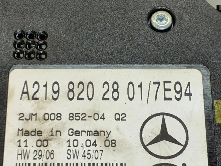 Mercedes-Benz CLS C219 (2003 - 2011) A2198202801 Передняя подсветка — фото 5
