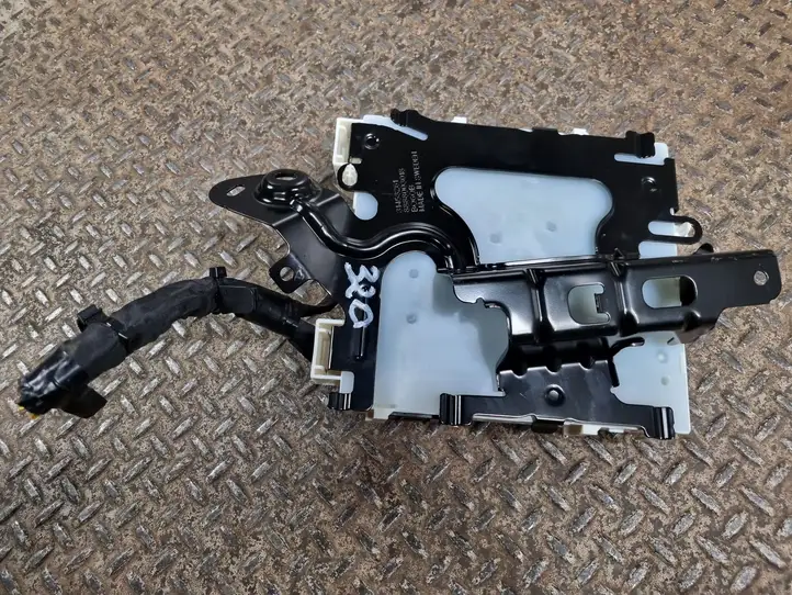 Volvo XC40 (2017 - ) 31453185 Модуль комфорта — фото 6