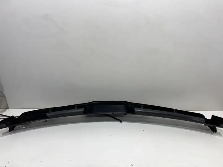 Mercedes-Benz ML W166 (2012 - 2017) A1668300028 Жабо стеклоочистителей — фото 1