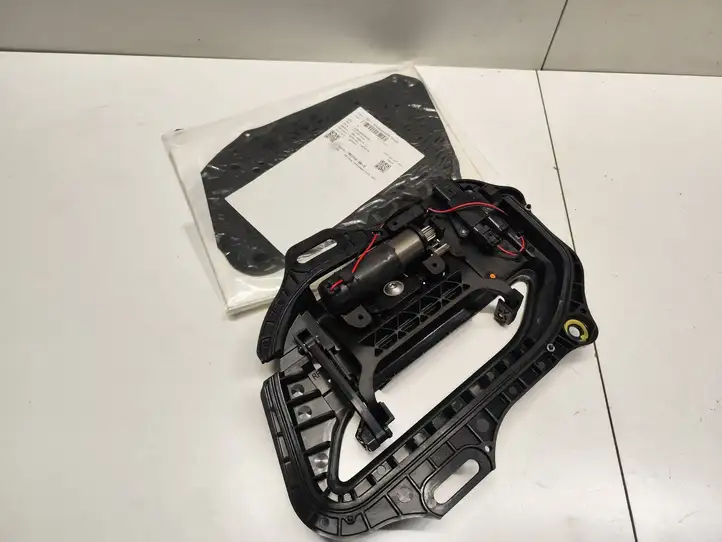 Tesla Model S (2012 - 2016) 113339800A Наружная ручка двери — фото 10