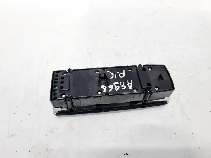 Tesla Model S (2012 - 2016) A2049055302 Кнопка стеклоподъемников — фото 3