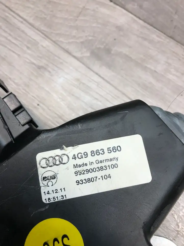 Audi A6 Allroad C7 (2012 - 2014) 4G9863560 Механизм шторки багажника — фото 2
