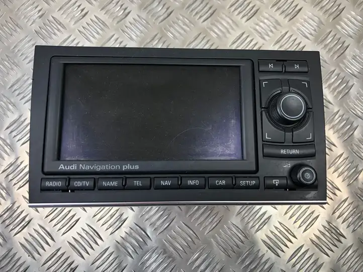 Audi A4 S4 B6 8E 8H (2000 - 2006) 8E0035192C Магнитола / мультимедийная система — фото 1