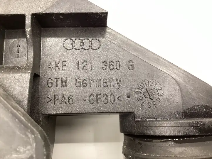 Audi Q8 e-tron (2018 - ) 8W0121003B Дифузор радиатора — фото 3