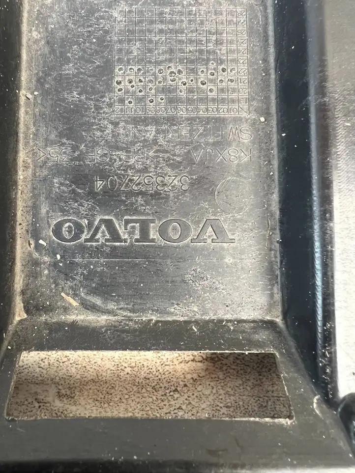 Volvo C40 (2021 - ) 32352704 Защита днища багажника — фото 5