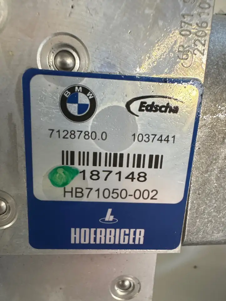 BMW 3 E92 E93 (2005 - 2014) HB71050002 Гидроцилиндр крыши — фото 7