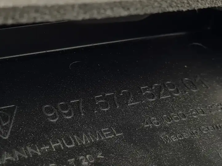 Porsche 911 997 (2004 - 2013) 99757272902 Крышка микрофильтра воздуха — фото 8