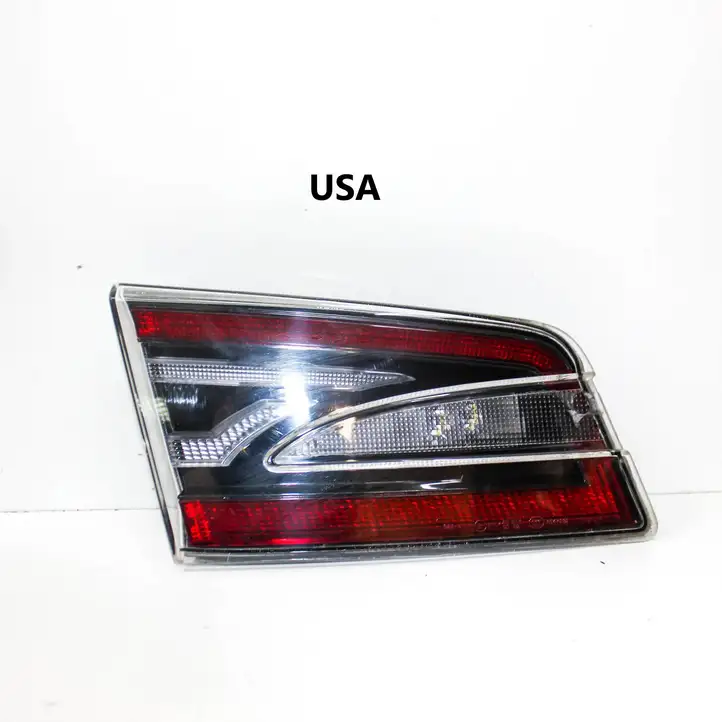 Tesla Model S (2012 - 2016) 600592200C Задний фонарь в крышке багажника — фото 1